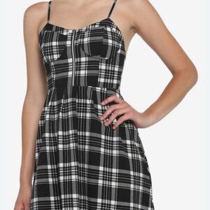 Elegant Black and White Checkered Midi Dress